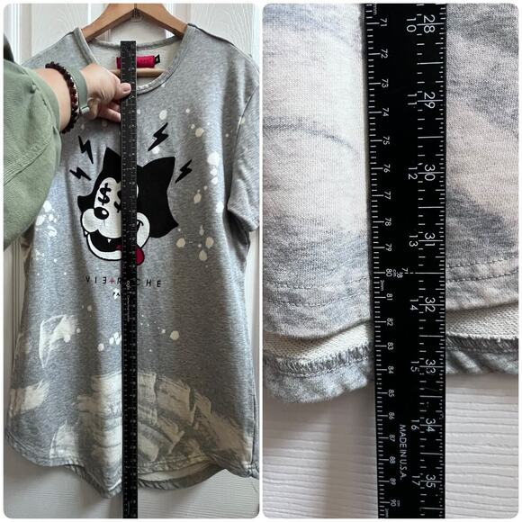 Vie + Richie Paris Bleached Cat Money Sign Short Sleeve Sweater Top Size Medium - Picture 7 of 9
